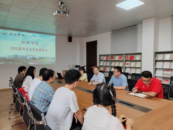 会议室里的人们AI 生成的内容可能不正确。